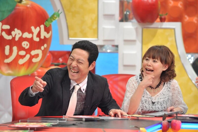 東野幸治となるみがMCを務めるバラエティ番組「意外な法則　大発見!? にゅ～とんのリンゴ」。出演者は森三中・大島、神戸蘭子、バッファロー吾郎、シャンプーハット小出水、月亭八光、ミサイルマン西代、FUJIWARA藤本。放送は6月11日。(c)YTV