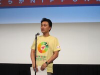 お台場合衆国2011団長である「めざましテレビ」角谷公英チーフプロデュサー。「フジテレビには個人商店の社員が多いが、今回いろんな人が背中を押してくれた」と感謝した。