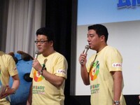 節電向きでない体型の軽部真一アナウンサーと佐野瑞樹アナウンサーには、「節電呼びかけ47万歩」という目標が設定された。期間中1日1万歩を2人で達成するのか、それとも1人で達成するのかで2人は大モメ。社長を巻き込んでの攻防戦が繰り広げられた。