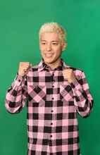 「宝探しアドベンチャー 謎解きバトルTORE！」に出演するロンドンブーツ1号2号・田村亮。(c)NTV