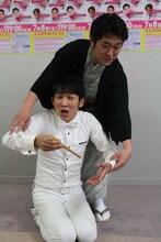 ライブ「超話術パーティー」に出演する林家染弥とNON STYLE石田。(c)吉本興業