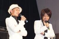 しゅんしゅんと代表（左から）。