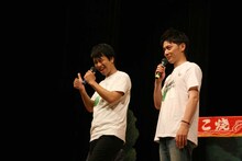 「地元に住みます芸人」滋賀担当のファミリーレストラン。(c)吉本興業