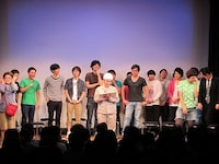 女性3人を代表にしての班決め。