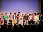 女性3人を代表にしての班決め。