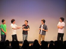 途中鬼ヶ島とTHE GEESEがトーク。相思相愛という鬼ヶ島・大川原とTHE GEESE高佐の電話のやりとりが披露された。