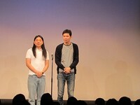 この日唯一の漫才を披露したPOISON GIRL BAND。歌詞を考えたという阿部のまさかのフレーズに会場も爆笑。