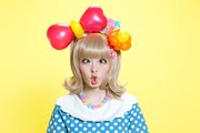 7月10日に東京・原宿KDDIデザイニングスタジオにて行われるトークイベント「わらうた」ゲストのきゃりーぱみゅぱみゅ。
