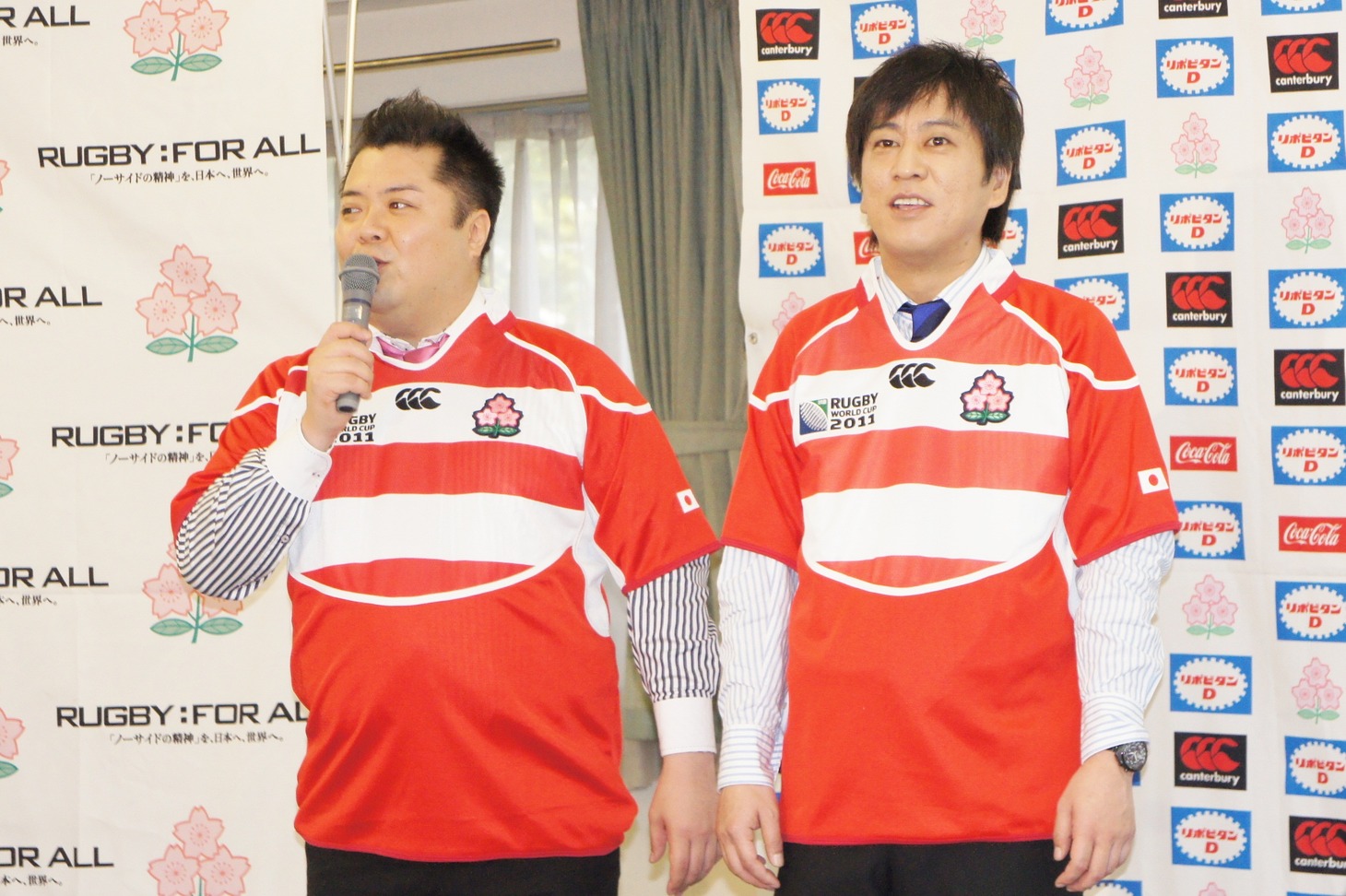 ラグビーファミリー入りに感無量の様子を見せた小杉。「地元のヤツに自慢したい」と語ったほか、新ジャージのレプリカについて「後輩と一緒にやっているラグビーチームに着ていく」と宣言した。
