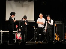 いつもより緊張しているという超新塾メンバー。にもかかわらずサンキューは格好がラフだと指摘されてしまう。