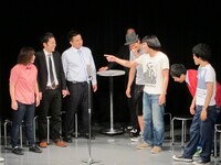 ヒカリゴケ片山とピーナッツパン田中のモテないバトルに会場は爆笑。