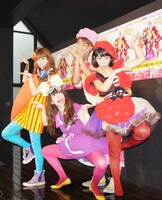 フォトセッションの一場面。