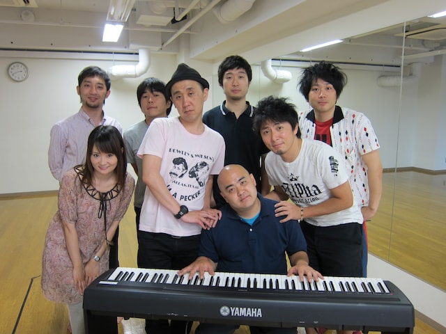 6月30日から7月2日まで東京・表参道GROUNDにて行われる舞台「或る小屋の出来事」。出演者はシャカ、アップ・ダウン、超新塾、市川みか、あめん・キューティー上木、パイナップリンおさ。