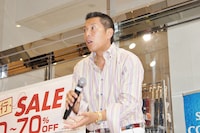 「フライの上手な撮り方」を熱血指導した元プロ野球選手のパンチ佐藤。