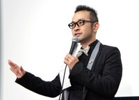 トークショーで進行を務めたTAIZO。