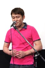 ネタを披露するつぶやきシロー。