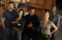 スティーヴン・セガール主演映画「沈黙の宿命 TRUE JUSTICE PART1」のメインカット。(c)2010 TRUE JUSTICE 1 PRODUCTIONS INC,ALL RIGHTS RESERVED.