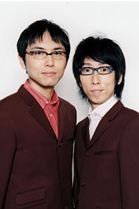 ダーリンハニー。右が吉川、左が長嶋。吉川は書籍「ダーリンハニー吉川の全国縦断鉄博巡り」も発売。