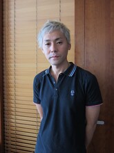 舞台「バッド・アフタヌーン～独立弁護士のやむを得ぬ嘘～」で主演を務めるヒロシ。8月13日（土）から21日（日）にかけて赤坂RED/THEATERにて上演。