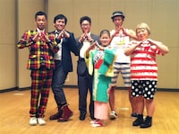 山形・山形市民会館にて「住みます芸人お披露目」会見が行われ、住みます芸人の三浦友加、ゲストのCOWCOW、渡辺直美、楽しんごが登場。(c)吉本興業