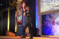 アニメ版「聖闘士星矢」の初代オープニング曲「ペガサス幻想（ファンタジー）」を披露するNoB。