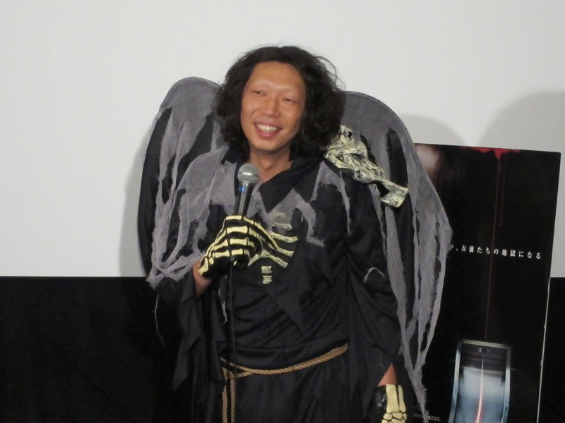 マスクを取ってもMCから「キャー！」と言われてしまった家城。