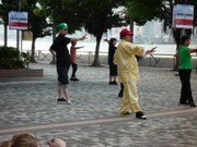 「ノープランロケ第7弾 in 香港・マカオ」の一場面。(c)バナナ炎パートナーズ