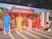 川柳四天王と一緒に写真撮影できるパネルも設置。右端にはスタッフのパネルも。このいきさつは会場入り口のVTRにて。