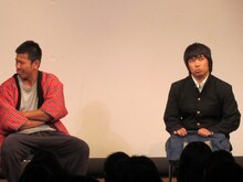 巨匠。家に帰るなり、父親から「大事な話がある」と言われた少年。重たい空気の中、父親があることを告白するが……。