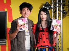 記者から「江古田ちゃんの顔」をリクエストされ、表情を変えた鳥居みゆき（右）。