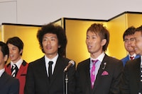 トータルテンボス。記者から「対戦したい芸人は？」と聞かれて大村は「麒麟やカナリア」と答えたものの、藤田に「みんな予選で負けたんだよ！」ときっちり指摘され「じゃあ誰でも」と答えた。