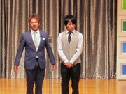 コア。暴走族出身ということで度胸自慢をする2人。冒頭からアドリブをはさみ、会場をうならせた。決勝前には「前回後輩のザ・ゴールデンゴールデンに負けたのでリベンジしたい」と気合を見せた。