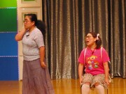 ニッチェ。学校でいじめられた娘に、母親が決意の教育をすることに。決勝のネタでは江上のまさかのチョイスで会場に大爆笑を巻き起こした。