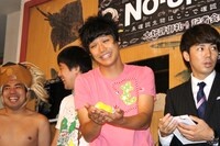 もう中学生（中央）は「未確認小道具」として「見えるオナラ」を持参したが、荒俣宏から「完全に失格」と手厳しい評価を受けていた。