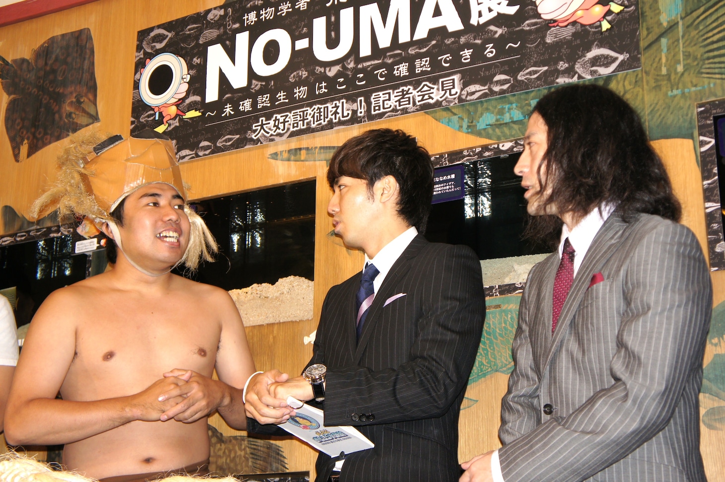 ピース綾部（中央）は同期の大西ライオン（左）について「日に日に太って蛭子能収さんみたいになってる」と最近の印象を語った。