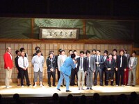 大会冒頭「そっくりだね」と並んでみせた、ナイツ土屋と新宿カウボーイ石沢。