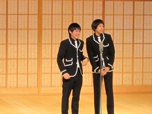 世界少年「日本の不景気」。とぼけた吉田のボケとキレのある鯨井のツッコミが高評価。しかし審査員からは「引っぱりすぎ」という注意も。