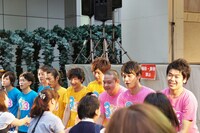 握手会の様子。