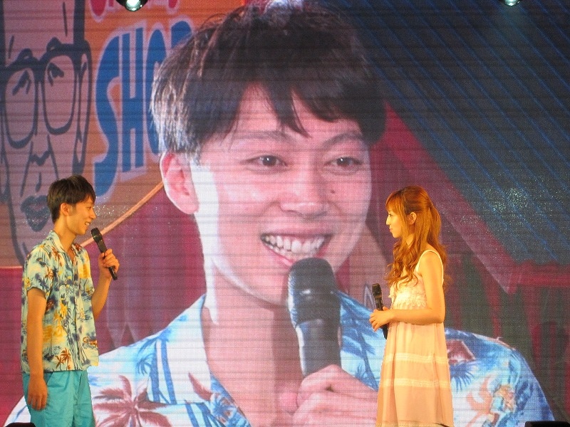 はんにゃ金田と小倉優子。登場では品庄から「さわやかな2人ですね～」と声をかけられた。