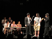 超新塾バンドのサポートメンバー・ヒロシ。実はバービーの大ファンということで、バービーにイーグルが薦めると「100％で！」と即OK。