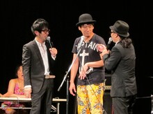 やまもとまさみ。テレパシーができるというネタがスベり「すみません、もっとウケると思ったんですけど。みんな眠いの？」と会場に質問。イーグルは「芸人の中で一番面白い人だと思ってる」とフォローした。