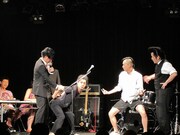 流れ星・ちゅうえい。超新塾と掴みのギャグでコラボ。しかし「ボケが散らかりすぎ」と上手くまとまらなかった。