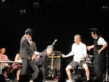 流れ星・ちゅうえい。超新塾と掴みのギャグでコラボ。しかし「ボケが散らかりすぎ」と上手くまとまらなかった。