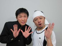 水玉れっぷう隊。「今日やったコントは、この空間でやるネタではなかったです。普段舞台なんで声張りすぎて自分でもビックリしました」（ケン）、「吉本入って20年なんですけど、畳で収録したの初めてです。いい経験でした」（アキ）。