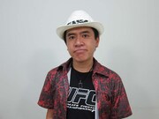 金谷ヒデユキ。「石倉さんの目がちょっと怖かったですけど、やってるうちに笑顔がこぼれてきたので『芸人に戻ってよかった~』って思いました。恐怖体験+安堵感を味わえました」。