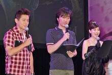 イベントでMCを務めたスピードワゴンと、「TERA」にかけた名前「てらみ」を自称したタレントの長柄ひろみ。