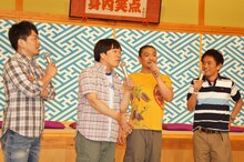 雨上がり決死隊とダウンタウン（左から）。