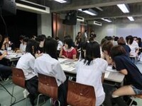 ワークショップの一場面。(c)吉本興業