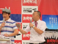 ゴルゴは甲子園の土を持参。桑田は「甲子園は芝生と土とソースの匂いの思い出。プロになってからはそこに唐揚げの匂いも。で、骨を投げつけられる」と語り会場も爆笑。