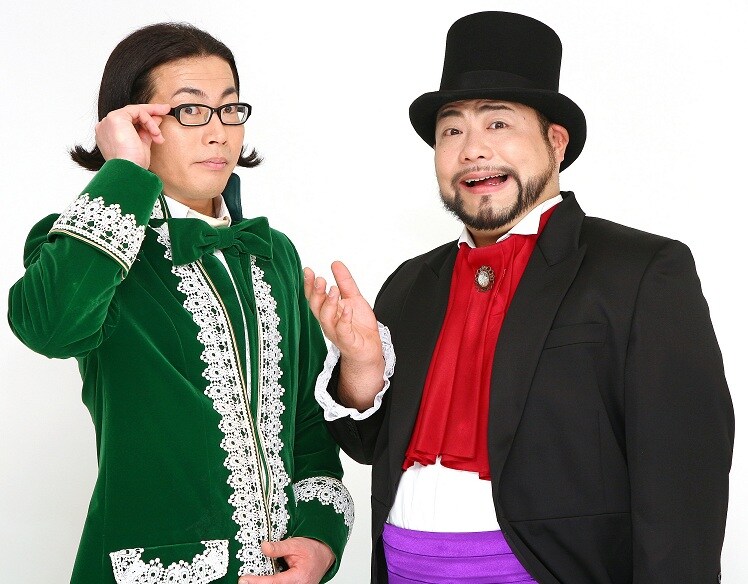 入籍を発表した髭男爵・山田ルイ53世（右）。